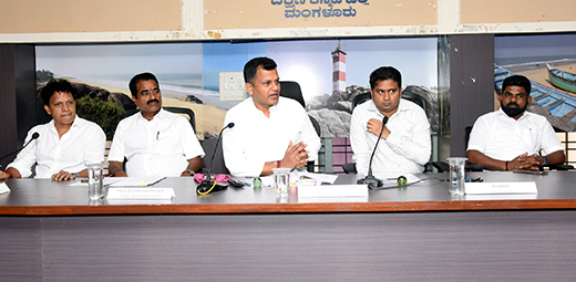 Main news Mahakalipadpu railway-MP chowta